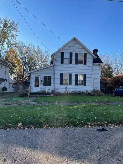 36 Lake St #38, Akron, OH 44301