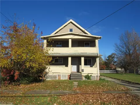 20821 Recher Ave, Cleveland, OH 44119