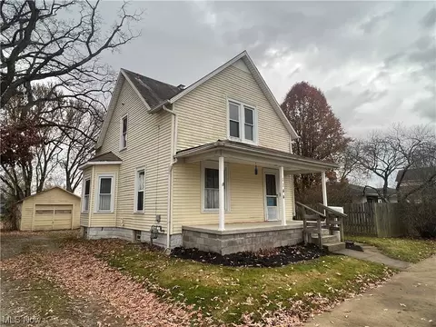 1144 Sherman Ave NW, New Philadelphia, OH 44663