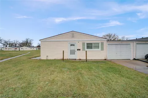 1537 E 32nd St, Lorain, OH 44055 photo 1