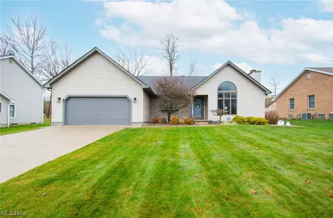 7662 Huntington Dr, Youngstown, OH 44512