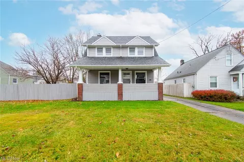 139 Maple Dr, Boardman, OH 44512