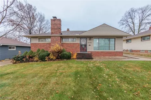 3381 Jeanne Dr, Parma, OH 44134