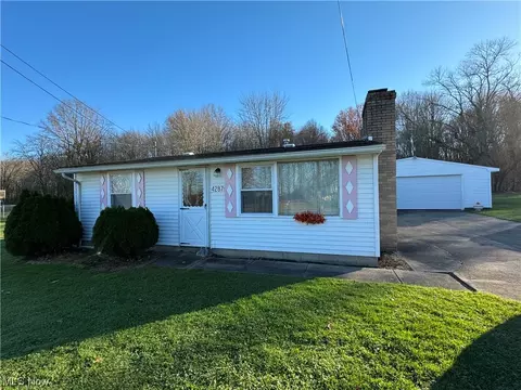 4287 Newton Falls Bailey Rd, Newton Falls, OH 44444