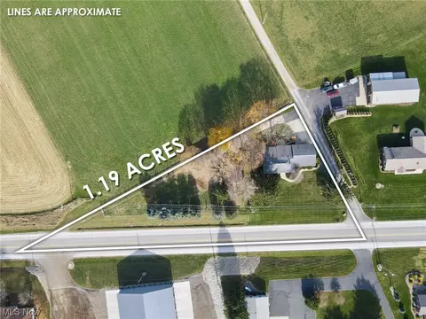 16710 Dover Rd, Dundee, OH 44624 photo 2