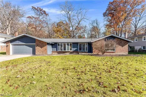 1159 Berwick Ln W, South Euclid, OH 44121