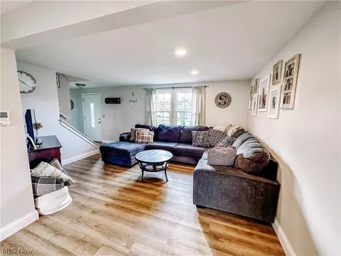 2877 E Celeste View Dr, Stow, OH 44224 photo 4
