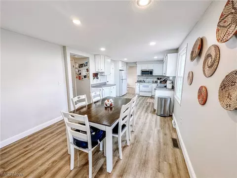 2877 E Celeste View Dr, Stow, OH 44224 photo 7