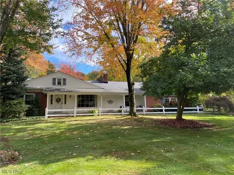359 Timberidge Trl, Gates Mills, OH 44040
