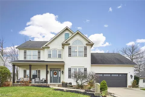 2852 Oakcrest Dr, Norton, OH 44203