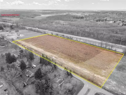 6826 S South Raccoon Rd, Canfield, OH 44406