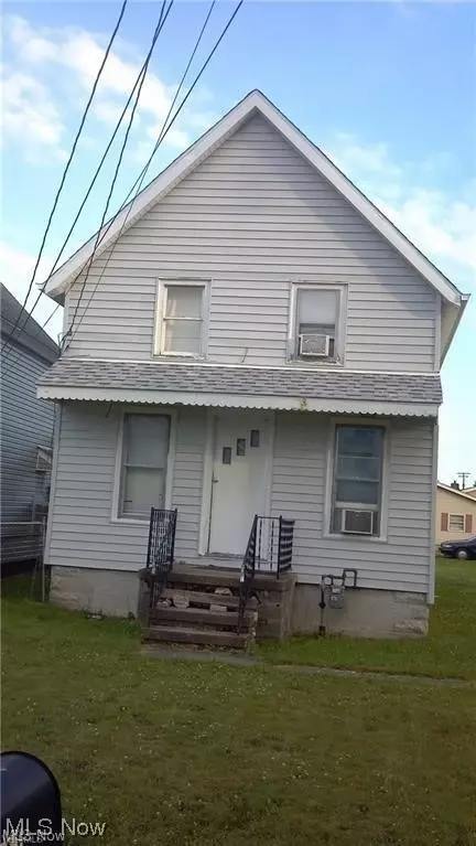 1612 E 49th St, Ashtabula, OH 44004