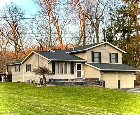 170 E Adams St, East Palestine, OH 44413