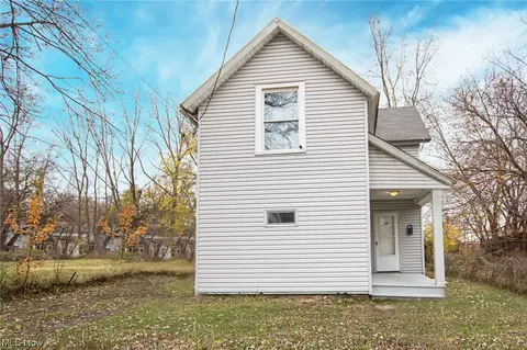 19 W Crosier St, Akron, OH 44311