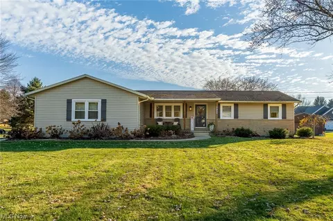2732 Graybill Rd, Uniontown, OH 44685