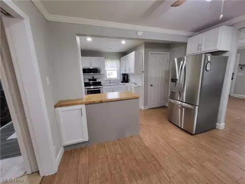 5831 Washington Ave, Ashtabula, OH 44004 photo 7