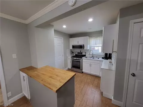 5831 Washington Ave, Ashtabula, OH 44004 photo 8