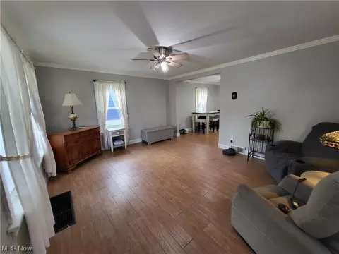 5831 Washington Ave, Ashtabula, OH 44004 photo 4