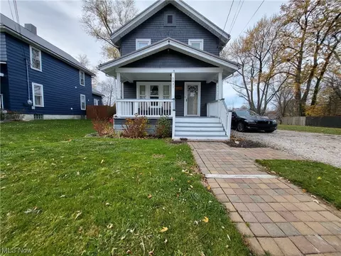 5831 Washington Ave, Ashtabula, OH 44004 photo 2