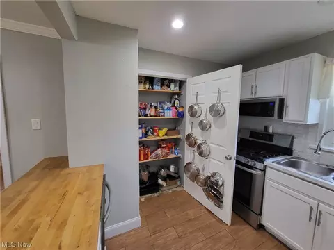 5831 Washington Ave, Ashtabula, OH 44004 photo 9