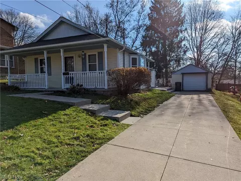 149 Tolbert St, Wadsworth, OH 44281 photo 2