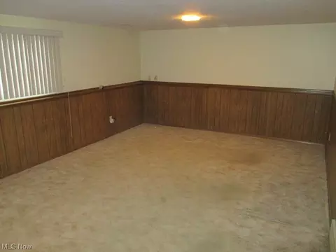 656 University Ave, Elyria, OH 44035 photo 4