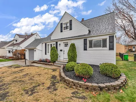 1661 Rush Rd, Wickliffe, OH 44092 photo 2