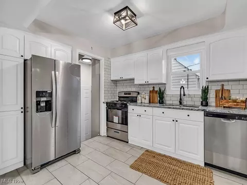 1661 Rush Rd, Wickliffe, OH 44092 photo 3