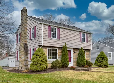 240 Allen Ave, Columbiana, OH 44408