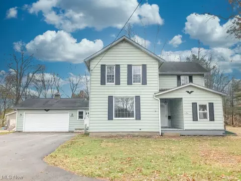 456 Pearl St, Leetonia, OH 44431