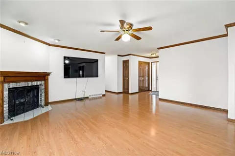 329 Forest St, Lagrange, OH 44050 photo 6
