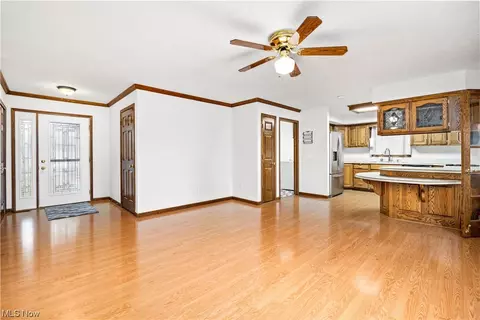 329 Forest St, Lagrange, OH 44050 photo 5