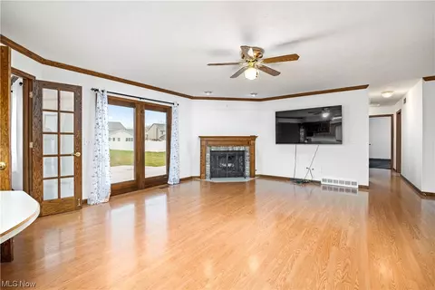 329 Forest St, Lagrange, OH 44050 photo 7