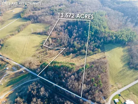 Maxville Road, Logan, OH 43138