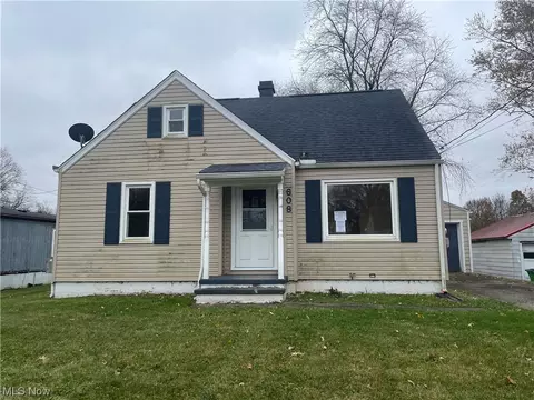 608 W Fike Ave, Orrville, OH 44667