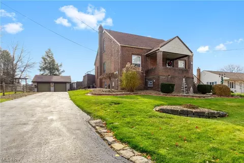 431 Blossom Ave, Campbell, OH 44405