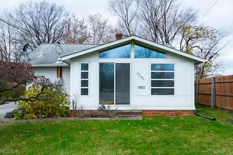 4280 W 143rd St, Cleveland, OH 44135