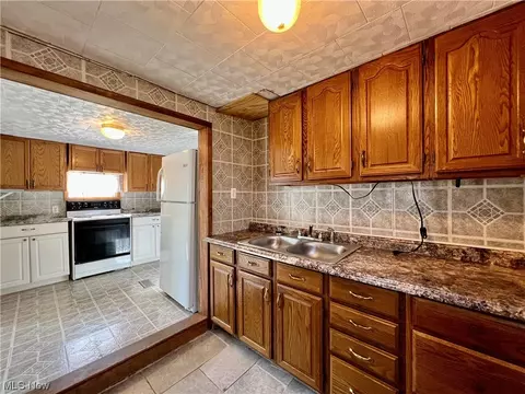114 W Main St, Flushing, OH 43977 photo 3