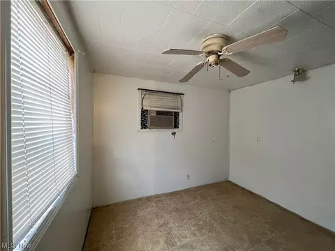 114 W Main St, Flushing, OH 43977 photo 8