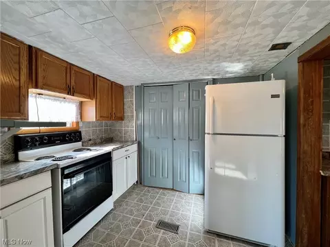 114 W Main St, Flushing, OH 43977 photo 4