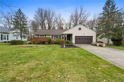 4922 Allendale Dr, Richmond Heights, OH 44143