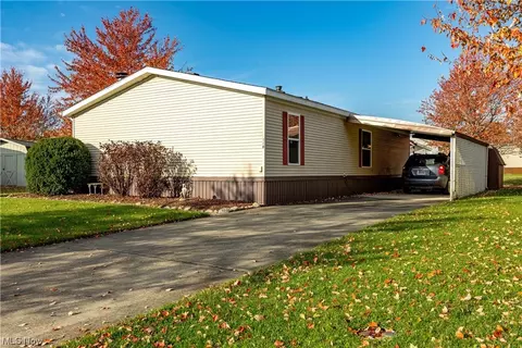 118 Catawba Ct, Elyria, OH 44035