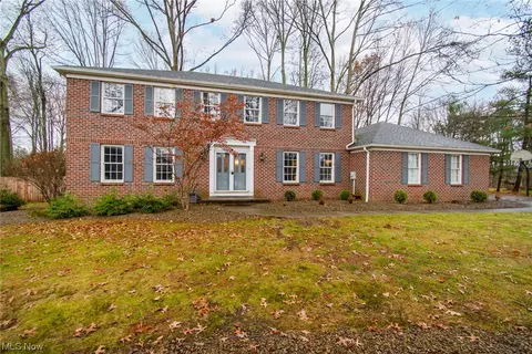 3726 Joyce Ann Dr, Youngstown, OH 44511