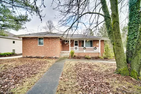 15941 York Rd, North Royalton, OH 44133