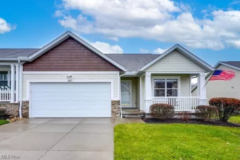 3057 Bordeaux Dr, Akron, OH 44312