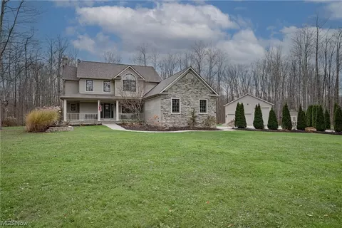 13205 Samara Ct, Chardon, OH 44024