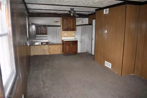 5844 Mount Everett Rd, Hubbard, OH 44425 photo 8