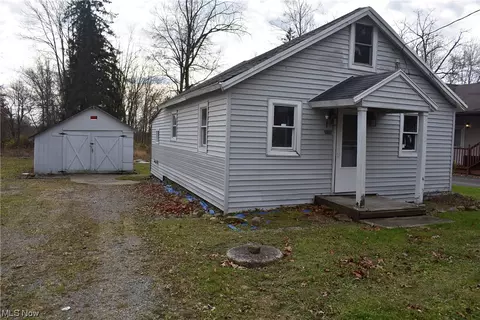 5844 Mount Everett Rd, Hubbard, OH 44425