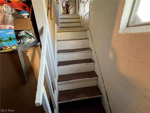 136 Longfellow St, Elyria, OH 44035 photo 17