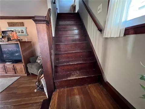 136 Longfellow St, Elyria, OH 44035 photo 4